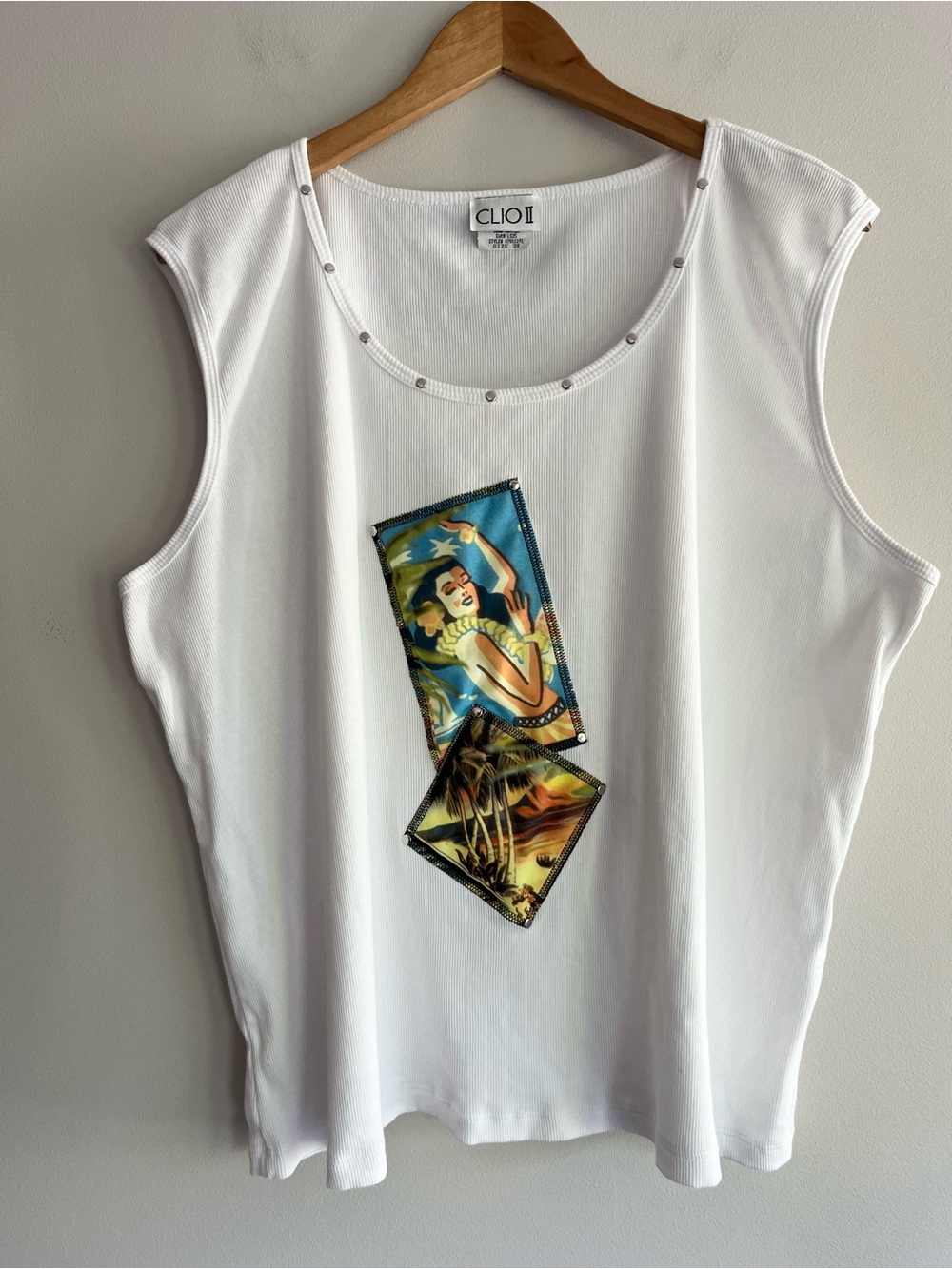 Clio Vintage White Graphic Patches Metal Accents Tank Top 3X